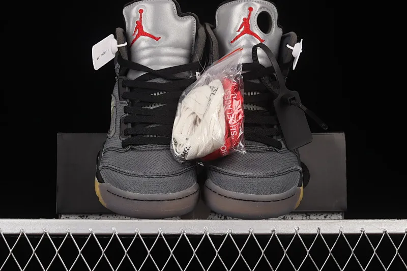 All Categories Air Jordan Jordan Series Basketball Shoes Air Jordan 5 Foreign Trade Version OF x Air Jordan 5 Retro SP AJ5 Joe 5 Black Sail 3M Reflective Basketball Shoes CT8480-001